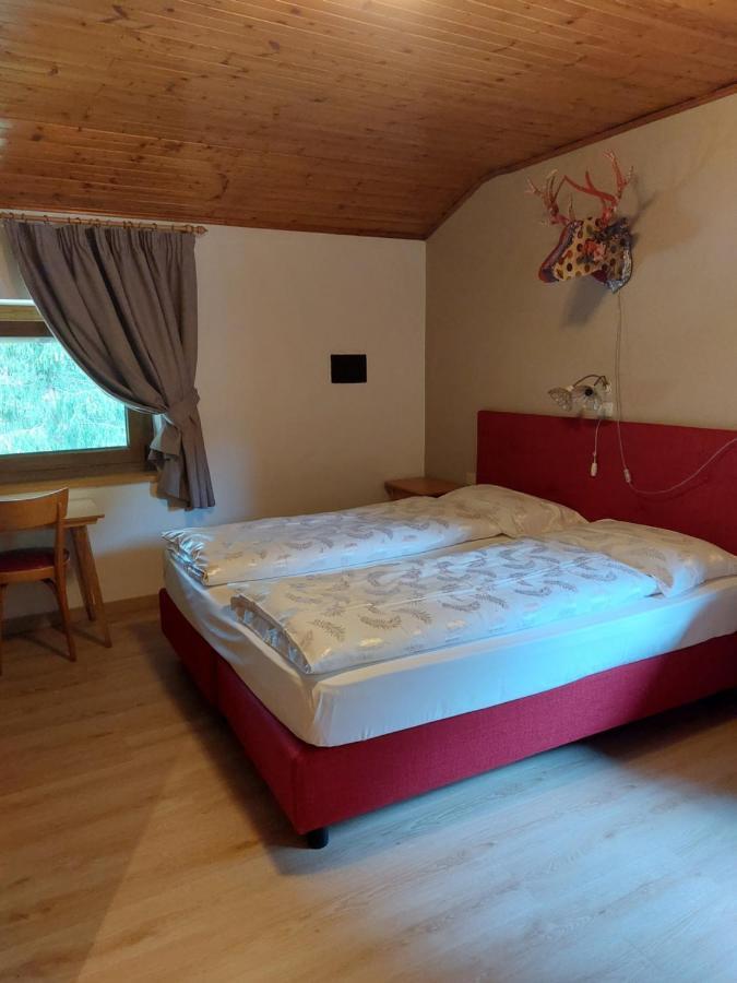 Bed and Breakfast Garni Monika Canazei Exterior foto